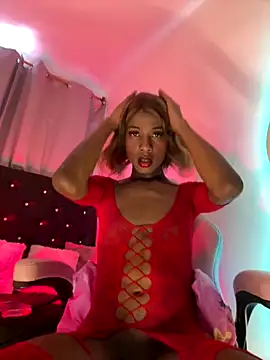 Snapshot of Mara_royal chatting on October 21, 8:31 pm Mara royal online show from October 21, 8:31 pm