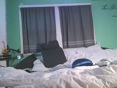 Snapshot of versatilevortex chatting on November 16, 2:06 am versatilevortex online show from November 16, 2:06 am