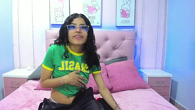 Snapshot of Issaa_Tyler chatting on October 19, 2:56 am Issaa Tyler online show from October 19, 2:56 am