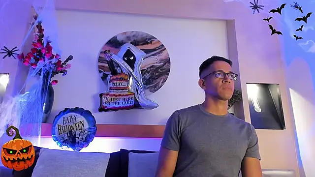 Snapshot of JacobDraven chatting on October 29, 3:20 am JacobDraven online show from October 29, 3:20 am