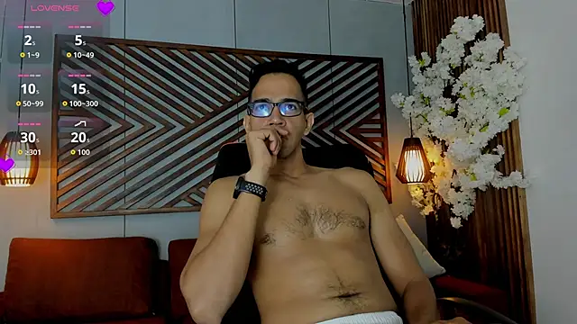 Snapshot of JacobDraven chatting on November 4, 3:05 am JacobDraven online show from November 4, 3:05 am