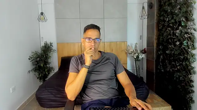 Snapshot of JacobDraven chatting on November 26, 3:51 am JacobDraven online show from November 26, 3:51 am