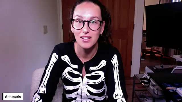 annmarieferrara online show from October 3, 4:04 pm