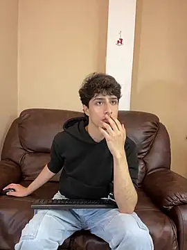 Snapshot of Xam_Collen chatting on December 15, 5:06 pm Xam Collen online show from December 15, 5:06 pm