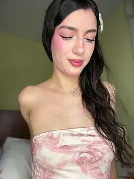 Emily-hottson online show from July 19, 11:19 pm