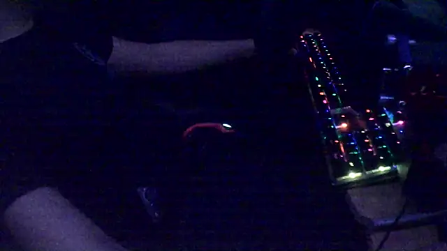 Snapshot of xderox318 chatting on October 13, 9:59 pm xderox318 online show from October 13, 9:59 pm