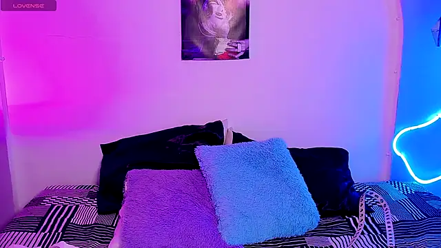 Snapshot of Angel-dragun chatting on September 19, 3:41 am Angel-dragun online show from September 19, 3:41 am