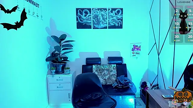 Snapshot of Angel-dragun chatting on October 25, 9:42 pm Angel-dragun online show from October 25, 9:42 pm