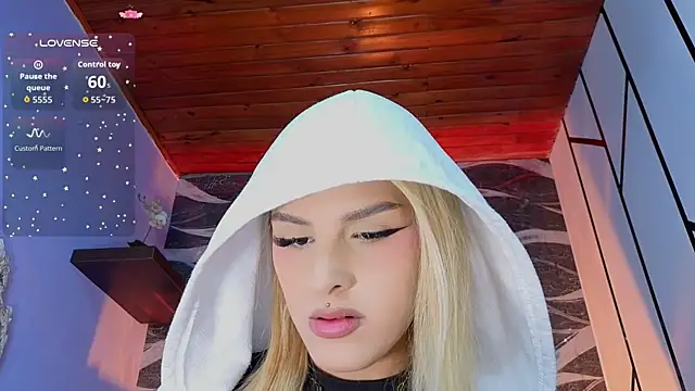 Snapshot of Angel-dragun chatting on July 18, 3:11 am Angel-dragun online show from July 18, 3:11 am