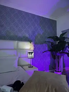 Celeste Amber online show from April 28, 2:27 am