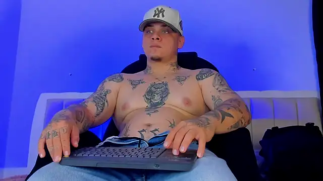 Snapshot of denis_munera chatting on September 21, 3:24 pm denis munera online show from September 21, 3:24 pm