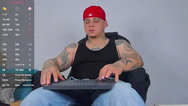 Snapshot of denis_munera chatting on September 28, 12:54 pm denis munera online show from September 28, 12:54 pm