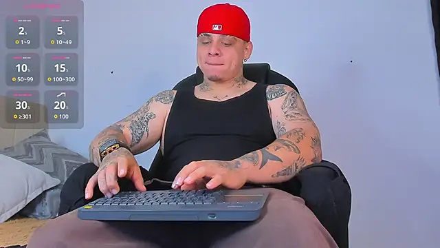 Snapshot of denis_munera chatting on October 1, 11:05 am denis munera online show from October 1, 11:05 am