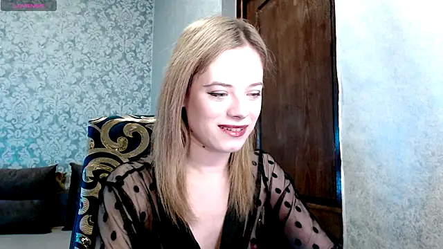 Kate  Loves online show from April 22, 7:37 pm