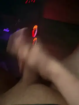 jstntz online show from March 3, 10:59 pm