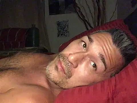 Snapshot of countryboi2002 chatting on October 30, 3:52 am countryboi2002 online show from October 30, 3:52 am