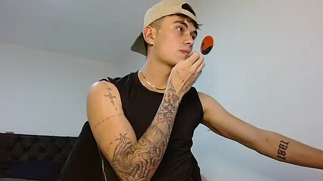 jaico santos online show from February 15, 11:23 pm