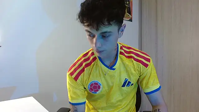 jaico santos online show from August 6, 11:17 pm