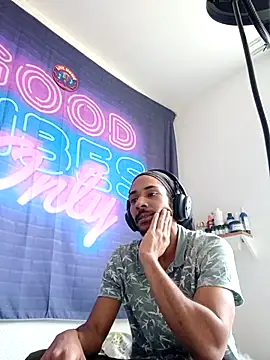 Mikaaa97 online show from March 16, 4:22 pm