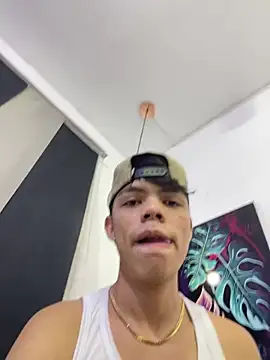 Zacktorres  online show from July 13, 12:57 am