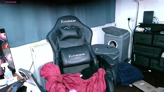 Snapshot of jchouse06 chatting on September 26, 12:58 am jchouse06 online show from September 26, 12:58 am