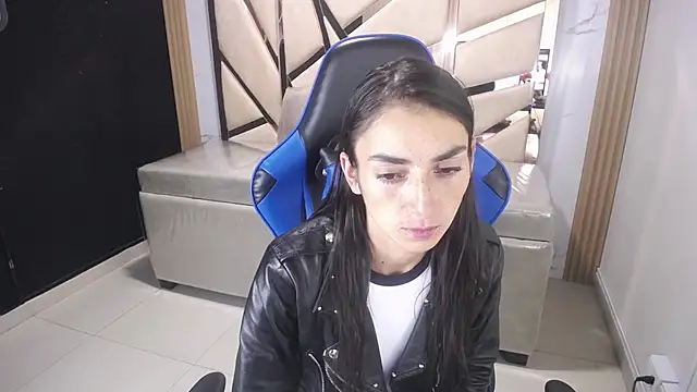 Snapshot of Maily_a_ chatting on October 31, 3:07 am Maily a online show from October 31, 3:07 am