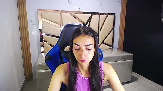 Maily a  online show from January 15, 3:00 am