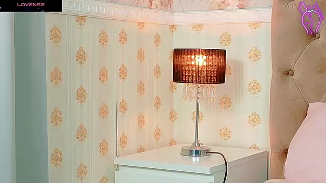 CoraVex online show from October 6, 4:10 am