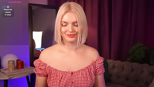 Amelia Wells online show from November 10, 4:11 am