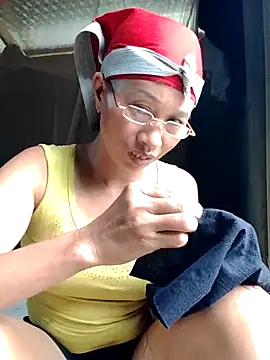 donna-bae online show from August 4, 3:32 am
