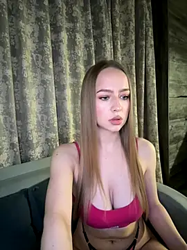 MissOyee online show from November 29, 7:06 pm