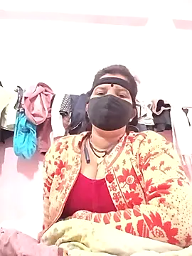 Snapshot of Hott_locky chatting on December 17, 9:43 pm Hott locky online show from December 17, 9:43 pm