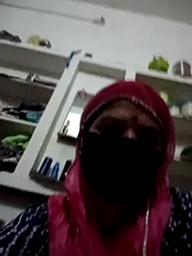 Snapshot of Hott_locky chatting on June 26, 4:00 pm Hott locky online show from June 26, 4:00 pm