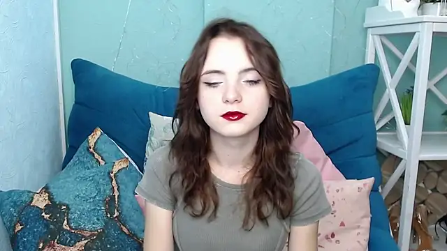 Snapshot of VivienneRo chatting on September 20, 4:46 am VivienneRo online show from September 20, 4:46 am