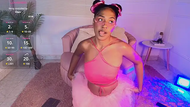 Snapshot of alessia_moon1 chatting on November 15, 1:29 pm alessia moon1 online show from November 15, 1:29 pm