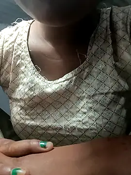 Snapshot of Hot_Shredha chatting on October 3, 12:18 am Hot Shredha online show from October 3, 12:18 am