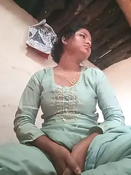 Snapshot of Hot_Shredha chatting on October 31, 4:35 am Hot Shredha online show from October 31, 4:35 am