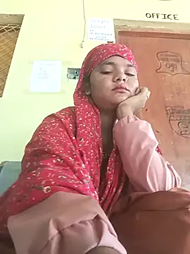 Snapshot of Hot_Shredha chatting on November 19, 4:34 am Hot Shredha online show from November 19, 4:34 am