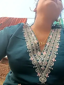 Snapshot of Hot_Shredha chatting on November 24, 10:26 am Hot Shredha online show from November 24, 10:26 am