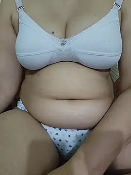 Snapshot of Feel_the_Fun chatting on October 31, 7:26 pm Feel the Fun online show from October 31, 7:26 pm