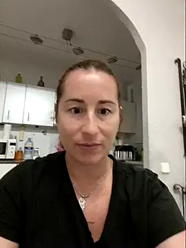 Snapshot of bichota85 chatting on October 5, 9:34 pm bichota85 online show from October 5, 9:34 pm