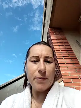 Snapshot of bichota85 chatting on November 16, 12:44 pm bichota85 online show from November 16, 12:44 pm