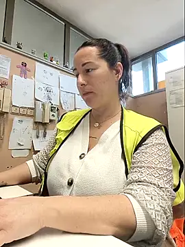 bichota85 online show from March 9, 11:14 am