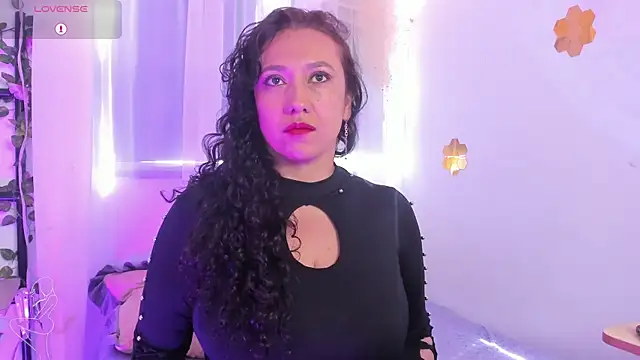 sharlot montalvo  online show from January 9, 7:59 pm