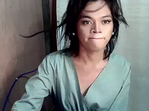 Snapshot of Nikah_loves_u chatting on December 4, 9:07 am Nikah loves u online show from December 4, 9:07 am