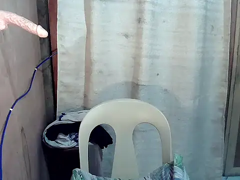 Snapshot of Nikah_loves_u chatting on December 17, 4:02 pm Nikah loves u online show from December 17, 4:02 pm