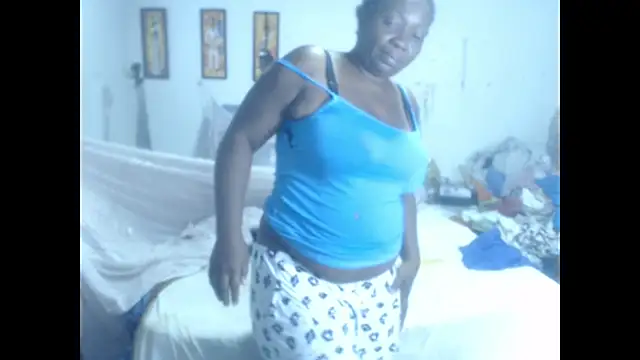 Snapshot of rachelexoticgirl chatting on October 10, 4:22 am rachelexoticgirl online show from October 10, 4:22 am