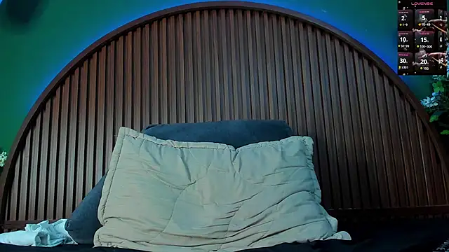 Snapshot of JeergMuscle chatting on November 28, 7:00 am JeergMuscle online show from November 28, 7:00 am