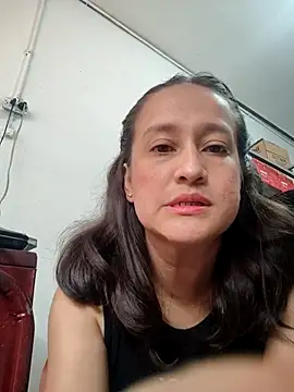 Snapshot of valery506 chatting on April 17, 4:54 pm valery506 online show from April 17, 4:54 pm