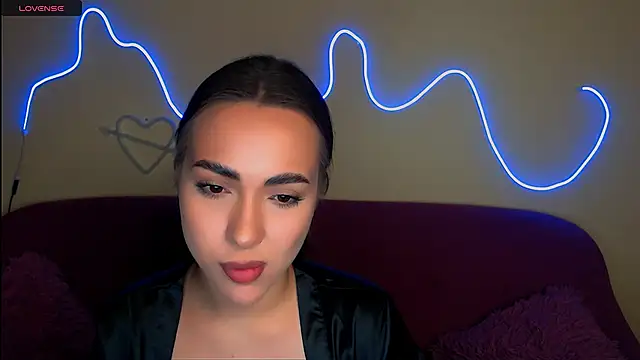 Snapshot of Mia_cutie77 chatting on November 25, 10:26 am Mia cutie77 online show from November 25, 10:26 am